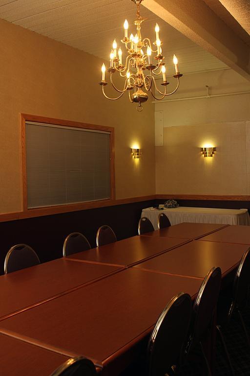 Ramada By Wyndham Cortland Hotel & Conference Center 外观 照片