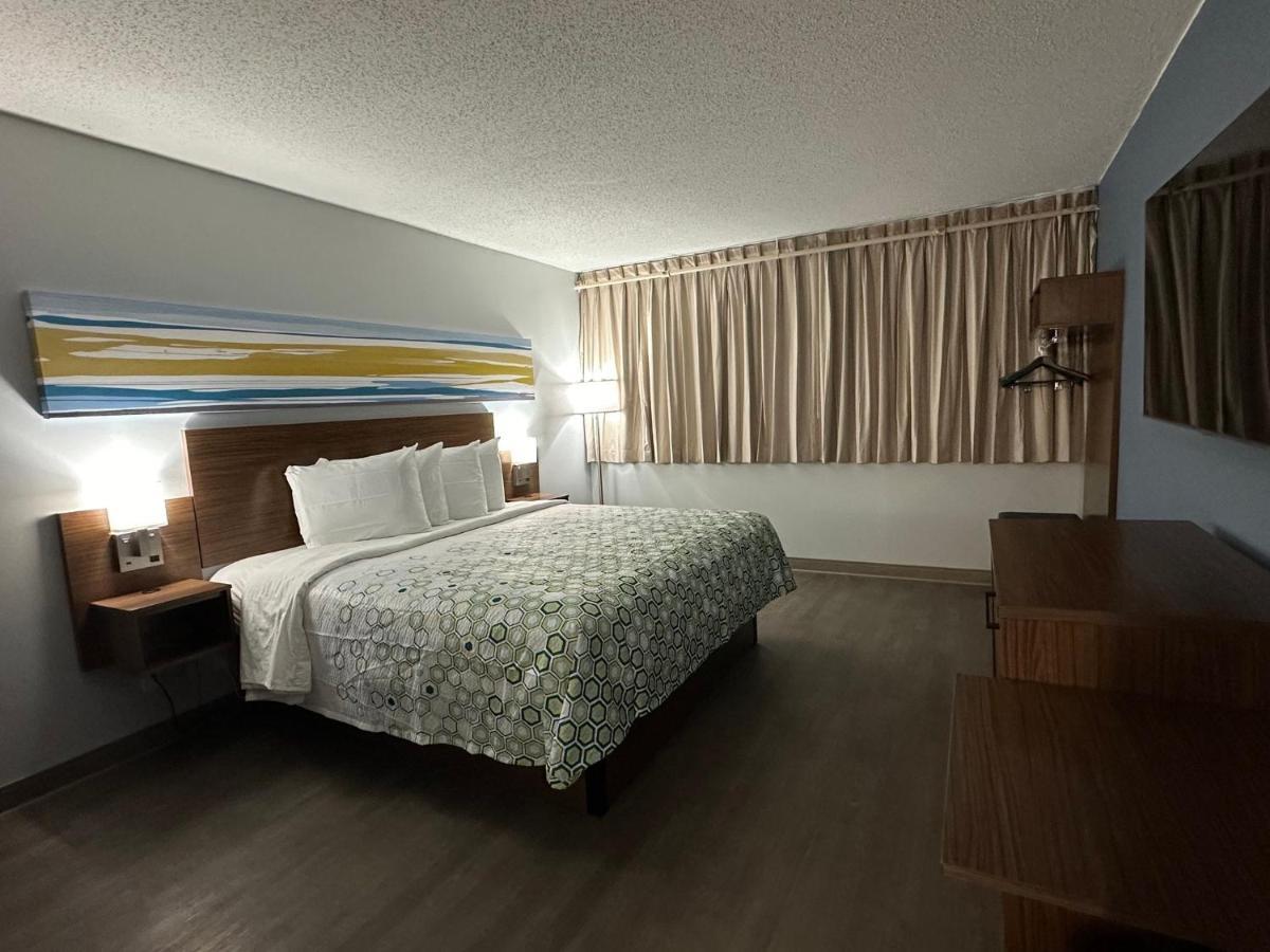 Ramada By Wyndham Cortland Hotel & Conference Center 外观 照片