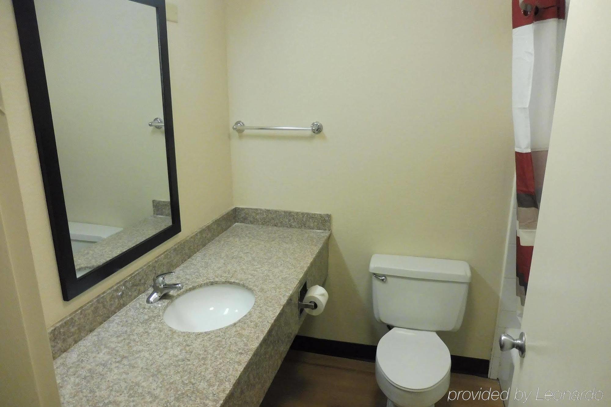 Ramada By Wyndham Cortland Hotel & Conference Center 外观 照片
