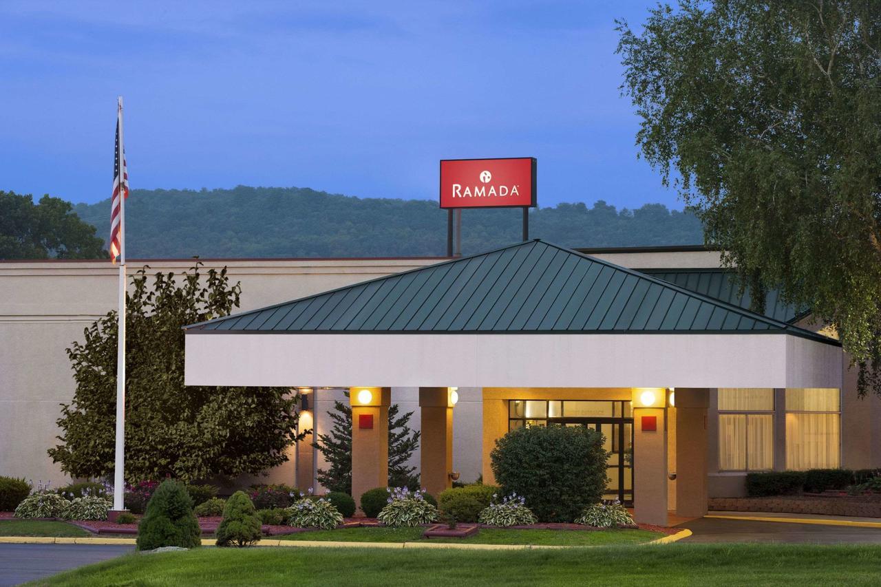 Ramada By Wyndham Cortland Hotel & Conference Center 外观 照片