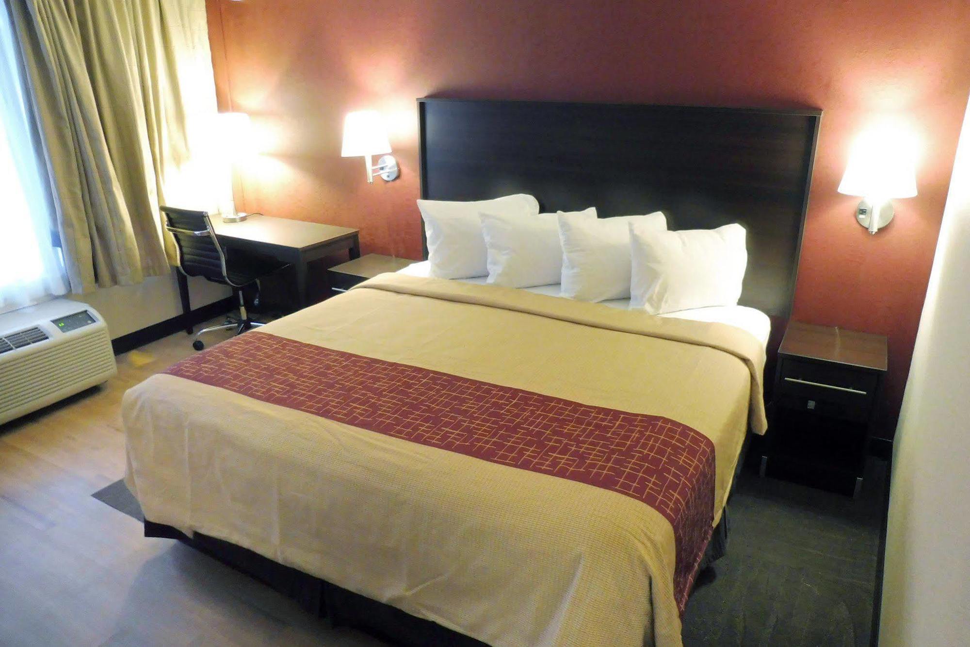 Ramada By Wyndham Cortland Hotel & Conference Center 外观 照片
